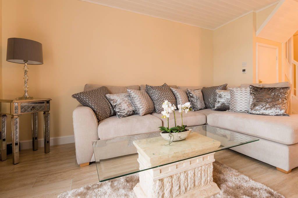 Luxury 3 Bed Home By The Lake South Cerney Exterior foto