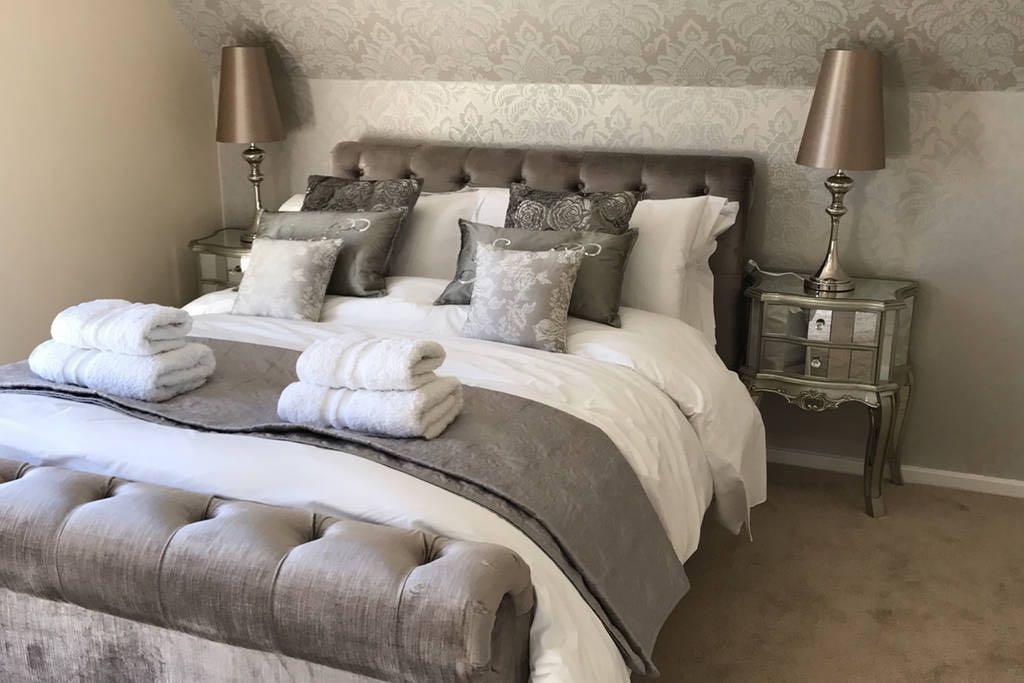 Luxury 3 Bed Home By The Lake South Cerney Exterior foto
