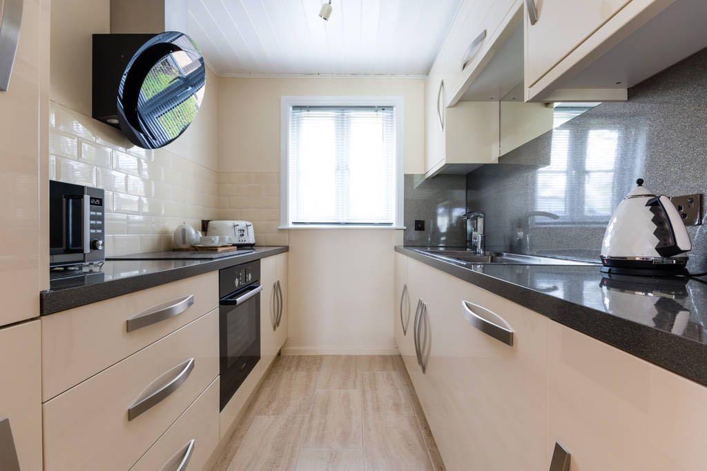 Luxury 3 Bed Home By The Lake South Cerney Exterior foto